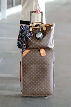 Traveling. Louis Vuitton Neverfull MM and Pegase carryon Lv Neverfull, Lv Fashion, Louis Vuitton Neverfull Mm, Vuitton Bag, Lv Bag, Lady Dior Bag