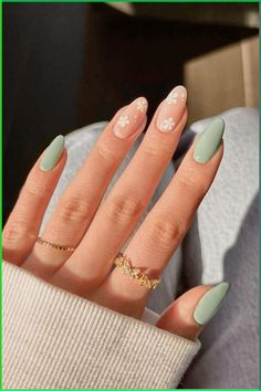 Nail Colors For The Beach, Mint Green Nail Art, Vacation Nail Colors, Mint Green Nail Designs, Best Nail Colors, January Nail Designs, Mint Green Nails, Mint Nails, Lace Nail Art