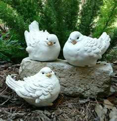 Cement Garden, Outdoor Garden Statues, Bird Figurines, Cement Art, Garden Decor Items, Bird Statues, Cement Crafts, Concrete Art