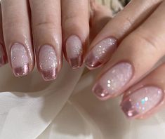 Classy Nails French Tip, Classy Nails French, White Nails Chrome, Short Nails Valentines, Elegant Nails Fall, Trendy Nails Classy, Simple Nails Summer, French Tip Nails Black, Cute Nails Simple