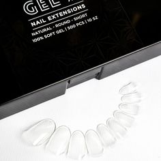 Gel-X Tips are specially formulated gel tips to work with Aprés Extend Gel to ensure long-lasting 3+ weeks adhesion to the natural nail. Follow proper steps, and you can achieve beautiful, strong Gel extensions with no lifting! Super fast and easy system is a breeze to learn! Master the technique in 1-3 months, and you can finish 10 finger extensions in just 10 minutes! Soft-gel formulation of Gel-X Tips and Extend Gel make removal simple! Soak or wrap in acetone for 15 minutes, and it will remo Gel X Kit, Hard Gel Nails, Gel Primer, Mini Led Lights, Soft Gel Nails, Christmas Manicure, Gel Nail Extensions, Gel Extensions, Gel Tips