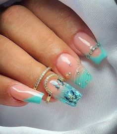 Descubre las técnicas que te ayudarán a lograr acabados espectaculares en uñas y empezar un negocio rentable en pocas semanas. Belle Nails, Quinceanera Nails, Beachy Nails, Nail Tip Designs, Turquoise Nails, Broken Nails, Stylish Nails Designs, Simple Gel Nails, Colored Acrylic Nails