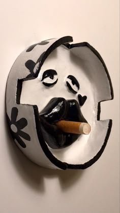 #ashtray #clay #lips #flowers #pastel #aesthetic #smoker #decor #design #diy #decoratingideasforthehome Custom Ashtray Clay, Lips Ashtray Clay, Small Clay Ashtray, Ashtray Made Of Clay, Clay Ashtrays Diy, Ashtrays Aesthetic, Asbak Clay Aesthetic, Asbak Aesthetic