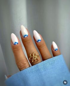 August Nails Ideas, Paznokcie Hello Kitty, Almond Gel Nails, Kutek Disney, Summer Nail Ideas, August Nails, Milky Nails, Gold Nail Designs, Nagel Tips