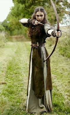 la señorita ____________ magdel es una huerfana de padre y madre que … #fanfic # Fanfic # amreading # books # wattpad Medieval Archer, Era Victoria, Gaun Abad Pertengahan, Medieval Aesthetic, Cosplay Inspo, Fair Outfits, Ren Fest, Fest Outfits, Medieval Costume