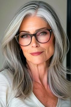 34 Stunning Hairstyles For Women Over 50 - The Hairstyle Edit Mode Over 50, Grey Hair And Glasses, Hair And Glasses, Tiny Crochet, Gorgeous Gray Hair, Grey Hair Inspiration, Hairstyles With Glasses, Hairstyles For Women Over 50, Hair Styles For Women