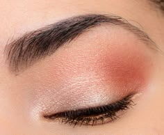 Light Eyeshadow Looks, Coral Eye Makeup, Heart Eyeshadow, Peachy Makeup, Coral Eyeshadow, Natural Eyeshadow Looks, Coral Makeup, Nicole Guerriero