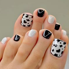 Black And White Nail, Diy Pedicure, Hari Valentine, Fake Nails With Glue, Nail Forms, Toe Nail Art, Stick On Nails