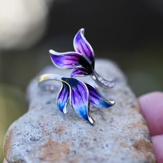 Pink Feathers, Feather Design, Enamel Ring, Leaf Flowers, Delicate Jewelry, Colorful Leaves, Pretty Gift, Purple Fashion, Flower Ring