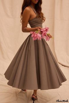 Oliviamark - Glamorous Gathered Sundress with Sweetheart Neckline Halloween Crop Top, Long Midi Skirt, Gray Shades, Halloween Skirt, Tulle Underskirt, Midi Sundress, Long Midi, Vacation Wardrobe, Sun Dresses