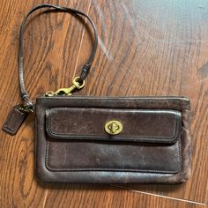 In Good Condition. Zipper Works Perfectly. Some Wear On The Leather. Bags Vintage, Wristlet Purse, Leather Wristlet, Coach Bags, Vintage 90s, Brown Leather, Bag Lady, Purse, Zipper