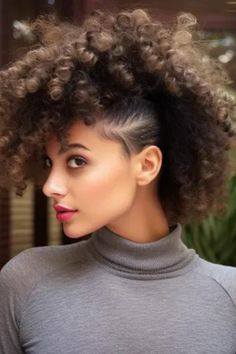 The crochet faux hawk with tight curls is a daring and bold hairstyle that helps women make a statement. The edgy faux hawk is merged with tight bouncy curls given by crocheted hair in what can be described as a distinctive and attractive style. Click here to check out more trending crochet braids styles this year. Attractive Style