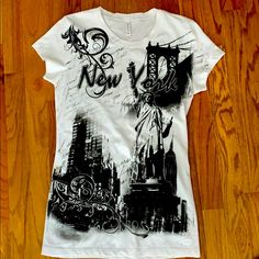 New No Tags New York T-Shirt. Diamond Details With A Front And Back Design. Super Cute!!! Size M Throwing Fits, New York Shirt, New York T Shirt, Fits Clothes, Emo Outfits, Clothing Design, Friend Photoshoot, Back Design, Design Color