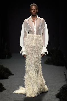 Ashi Studio Fall 2024 Couture https://www.vogue.com/fashion-shows/fall-2024-couture/ashi-studio/slideshow/collection#27 Women Fashion Tops Blouses, Ashi Studio, Runway Outfits, Creative Photoshoot Ideas, Career Fashion, Afghan Dresses, Fashion Tops Blouse, Paris Outfits, Couture Gowns