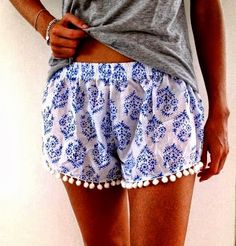 Pijamas Women, Pom Pom Shorts, Trendy Beach, Looks Chic, Beach Shorts, Mode Inspiration, Pom Poms