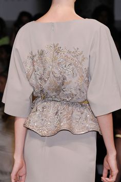 2012 Couture, Baju Kahwin, Kebaya Modern Dress, Elie Saab Fall, Elie Saab Couture, Soiree Dress, Embroidery Designs Fashion, Fashionista Clothes