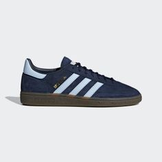 Handball Spezial Shoes Collegiate Navy / Clear Sky / Gum BD7633 Spezial Shoes, Adidas Handball Spezial, Adidas Handball, Adidas Spezial, Shoe Inspo, Adidas Shop, Clear Sky, Swag Shoes, Stockholm Fashion