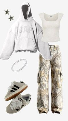 Homecoming Dress Ideas, Cool Outfit Ideas, Cool Outfit, Stylish Top, Fashion Diy, Shoes Adidas, Diy Hacks, Homecoming Dress, Dress Ideas