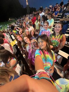 Hippie Theme Football Game, Tie Dye Theme Football Game, Football Game Themes, Fnl Outfits, Fnl Fits, Fnl Themes, School Football Game