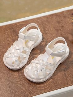 Branco  Collar   Simples  Embellished   Sapatos Criança Kid Boy, Boys Sandals, Flat Sandals, Kids Boys, Baby Shoes, Sandals, Sneakers, Quick Saves