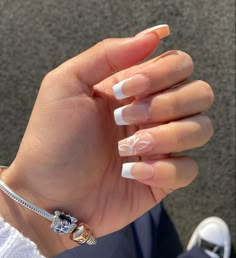 Cute Summer Nails Butterfly, Cute Nail Ideas Butterfly, Pretty White French Tip Nails, French Nails With Butterfly Design, Nail Inspo With Butterflies, Nail Designs Butterfly Simple, Classy Butterfly Nails, White Butterfly Nail Designs, White French Tip With Butterflies