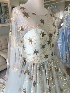 Space Themed Wedding Dress, Celestial Wedding Dress Blue, Star Print Wedding Dress, Celestial Wedding Dress Black, Long Sleeve Celestial Wedding Dress, Clestial Wedding Dress, Galaxy Wedding Dress, Galaxy Themed Wedding, Celestial Wedding Dress