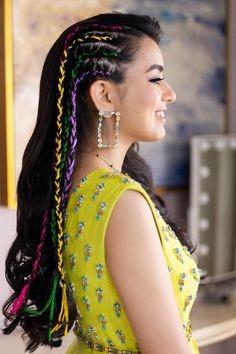 Introducing 55+ Hairstyles for Mehendi Ceremony. #weddingbazaar #indianwedding #mehendihairstylebride #mehendihairstylebridessimple #mehendihairstylebridebraids #mehendihairstylesimple #mehendihairstyleforshorthair Braid With Scarf, Hairstyles For Engagement, Lehenga Look, Engagement Hairstyles, Bridal Hairdo, Bridal Hair Buns