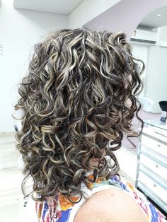 Grey Blending Highlights Dark Brown Curly Hair, Natural Brown Hair, Curly Hair Highlights, Grey Hair Transformation, Silver Blonde Hair, Highlights Curly Hair, Brown Curly Hair