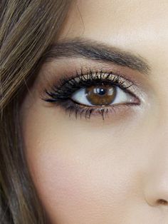 Sona Gasparian’s tutorial for brown-eyed girls will inspire melodies to the likes of Van Morrison. While blue and green eyes may have been more coveted in the past, Gasparian proves once and for via @byrdiebeauty Bridesmaid Makeup Sparkle, Brown Eyes Pop, Songs Written, Wedding Hairstyles And Makeup, Makeup Tip, Beauty Vlogger, How To Do Makeup, Smink Inspiration, Brown Eyed Girls