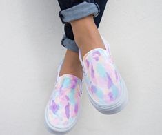 Diy Tie Dye Vans, Diy Vans, Sharpie Shoes, White Vans Shoes, Dye Shoes, Unicorn Shoes