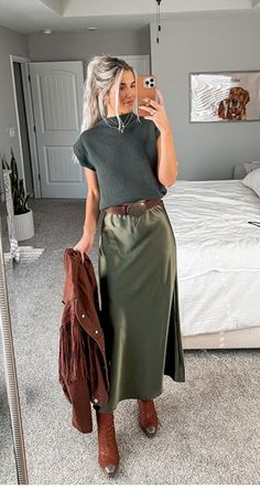 Teacher Appropriate Outfits, Skirt Outfit Fall, Career Outfits, Long Skirt Fashion, Skirt Outfits Fall, Country Style Outfits, Boho Style Outfits, Western Outfits Women, Skirt Outfit