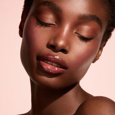 Clean Beauty Makeup, Natural Beauty Makeup, Beauty Photoshoot, Beauty Shoot, Beauty Shots, Beauty Portrait, Dark Skin Makeup, Cream Blush, Natural Makeup Looks