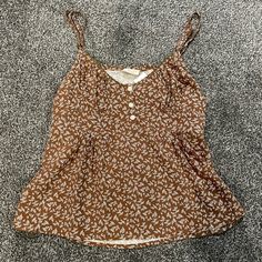 One Size Brandy Melville Tank Top Nwt From Pacsun John Galt Adjustable Straps Brown Cami Top For Spring, Brown Printed Summer Tops, Summer Brown Cami Top, Summer Brown Tops With Floral Print, Tops Brandy Melville, Brandy Melville Tank Top, Brandy Melville Tank, John Galt, Brandy Melville Tops