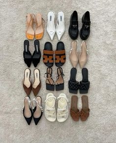 Trendy Shoes For Women Casual, Lisa Pintaud, Summer Colour Palette, Minimalist Wardrobe Capsule, Capsule Wardrobe Casual, Pretty Sandals, Classy Shoes