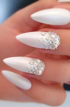 Gelish Polish, Ongles Bling Bling, Wedding Nail Designs, Wedding Nail Ideas, Wedding Day Nails, Pearl Nail, French Manicures