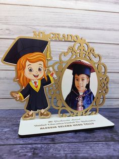 recuerdos para graduaciones personalizados en mdf, somos izeta studio , estamos en Santo domingo Graduation Party Centerpieces, Graduation Party Invitations, Graduation Party Decor, College Graduation, Graduation Cap, Community Building, Community Group, Business Account