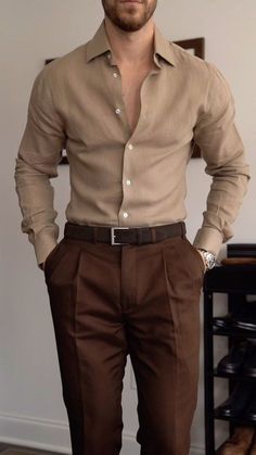 Outfits Ideas For Men Classy, Off White And Brown Outfit, Style With Brown Pants, Pant And Shirt Men, Outfits For Brown Pants, Formal Outfit For Men Classy, Shirt And Pants Outfit Men, Shirt Belt Outfit, Mens Dress Pants Outfits