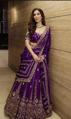 Latest Bridal Lehenga Designs, Indian Dresses For Women, Fashion Show Dresses, Lehnga Dress, Girls Frock Design