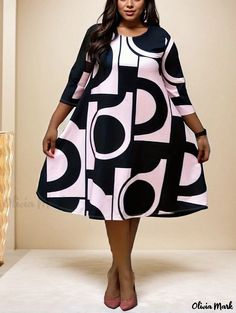 Olivia Mark - Womens Plus Size Geometric Print Dress - Elegant Half Sleeve Round Neck Loose Fit Attire Simple Loose Dress, Loose Dresses For Women, Short Loose Dress, Best Plus Size Dresses, Dress Geometric, Casual Dresses Plus Size, Sewing Clothes Women, Printed Casual Dresses, Geometric Print Dress