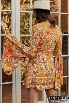 Yellow Jupiter Dress Earthy Greens, Warm Browns, Flare Sleeve Dress, Summer Outfit Inspiration, Loungewear Sets, Inspired Outfits, Floral Patterns, Flared Sleeves, Deep Purple