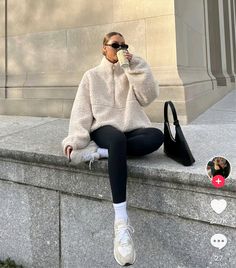 Modele Fitness, Look Legging, New York Outfits, Leggings Outfits, Cold Outfits, Neue Outfits, Elegante Casual, Athleisure Outfits