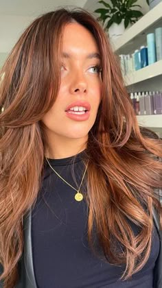 Auburn Hair Color Green Eyes, Copper Brunette Balayage, Brunette Auburn Balayage, Copper Hair Green Eyes, Brunette Copper Balayage, Auburn Balayage Brunette, Best Hair Color For Green Eyes, Auburn Hair Green Eyes, Cowgirl Copper Hair