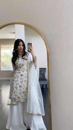 Traditional Dresses All Over The World, Desi Clothes Aesthetic, Aesthetic Desi Outfits, Indian Traditional Outfits, Desi Fits, Desi Dress, Trendy Outfits Indian, Desi Outfits, Diwali Outfits