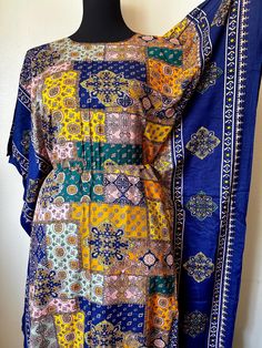 baati Somali Clothes Traditional Dresses, Somali Cultural Clothes, Somali Baati Dress, Black Dirac Somali, Somali Bariis, Soft Dress, African Clothing, Dress Clothes For Women, Batik