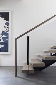 Glass Staircase Railing, Colonial Modern, Glass Railing Stairs, Staircase Interior Design, Contemporary Stairs, Staircase Railing Design, Contemporary Staircase, Interior Staircase, Glass Stairs