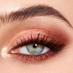 Pillow Talk - Luxury Palette Of Pops - Pink Glitter Eyeshadow | Charlotte Tilbury Sparkly Eye Makeup, Luxury Palette, Makeup Zombie, Eye Makeup Images, Cute Eye Makeup, Sparkly Eyes, Cat Eye Makeup