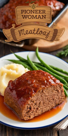 Make dinner a hit with this Pioneer Woman Meatloaf! Packed with flavor, tender and juicy, and topped with a deliciously tangy glaze, it’s the comfort food classic your family will crave. 3 Meat Meatloaf, Meatloaf Burgers Recipes, Ree Drummond Recipes Dinners, 5 Star Meatloaf Recipes, Meatloaf Recipes Easy, Best Meatloaf Recipes, Pioneer Food, Pioneer Foods