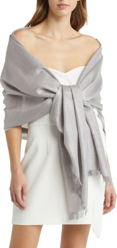 Nordstrom Metallic Lightweight Wrap | Nordstrom Shawl Over Dress, Scarf Outfit Summer, Shawl Outfit, Evening Shawls, Dress With Shawl, Scarf Outfit, Cashmere Poncho, Cashmere Yarn, Knitted Poncho