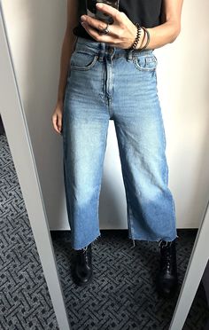 It's a stylish, mod street style boho blue faded extra wide leg jeans. Zipper fly. High Waisted. Ripped leg openings. Brand: ZARA. Condition: Great vintage condition. Material: 100% cotton. Size: S. Model's height: 5.7 / 178 cm / Size S. MEASUREMENTS: Waist doubled: 66 cm / 26 inch. Front rise: 29 cm / 11,5 inch. Inseam: 67 cm / 26 inch. Hips doubled: 90 cm / 35 inch. Length: 98 cm / 39 inch. Worldwide shipping. Shipping takes to: USA 7-14 days.  EU 4-7 days. Others countries 7-14 days. Washed Blue Wide Leg Cropped Jeans, Trendy Wide Leg Faded Jeans, Trendy Wide-leg Jeans With Frayed Hem, Trendy Washed Blue Wide Leg Cropped Jeans, Blue Washed Wide Leg Cropped Jeans, Faded Wide Leg Flare Jeans, Faded Wide Leg Pants With Frayed Hem, Blue Washed Wide-leg Cropped Jeans, Faded Wide Leg Cropped Jeans For Spring