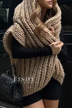 Fisdy - Elegantes camisetas con capucha y cuello en colores lisos para un look casual elegante Circle Knitting, Loose Knitting, Apricot Sweater, Knitting Cardigan, Ladies Style, Knit Cardi, Woven Sweater, Knitting Women Cardigan, Autumn Days